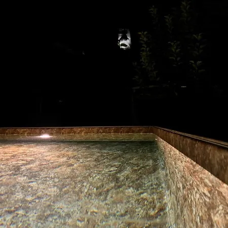 River's View Private Swimming Pool & Citycenter On Foot *